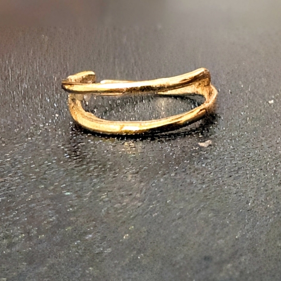 ⭐NWOT Goth Punk 20g Gold Double Hoop Nose Ring - Picture 11 of 13